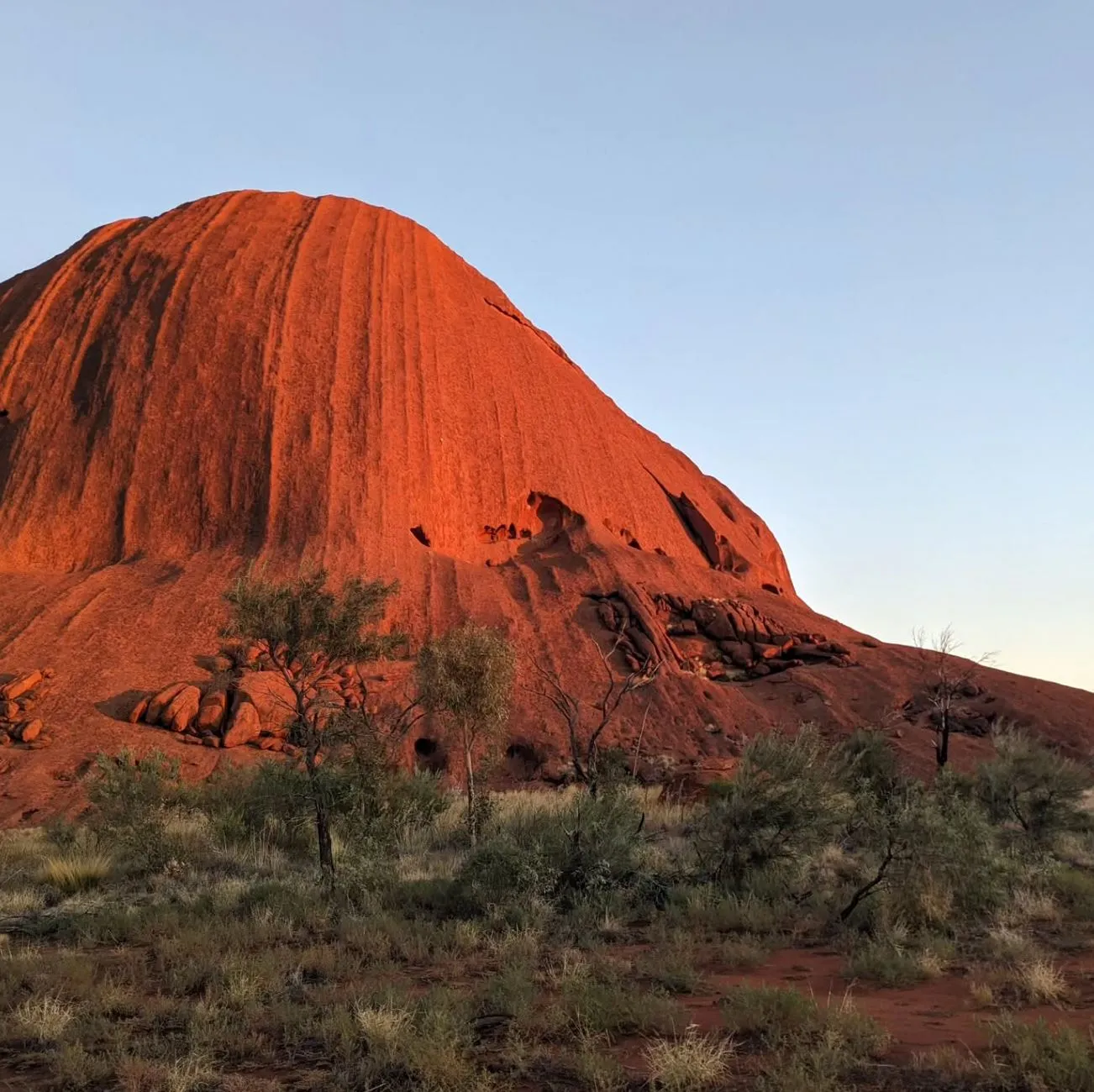 Queen City Project | How long does it take to walk around the whole of Uluru? Average Time to Complete the Walk