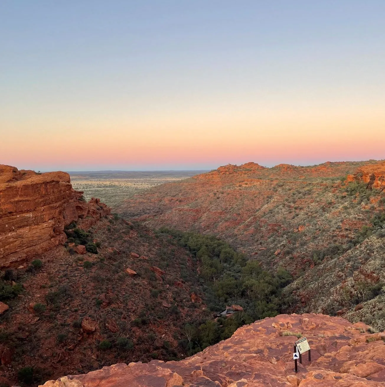 Queen City Project | Why is Kings Canyon, Watarrka National Parkso famous? Watarrka National Park